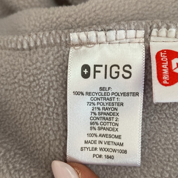 FIGS Light Gray Fleece Vest - Picture 8 of 10
